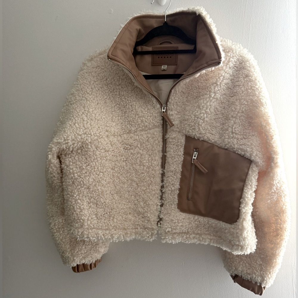BLANK NYC Cream Ivory Tan Teddy Sherpa Fleece Faux Leather Bomber Jacket XS - Picture 1 of 15